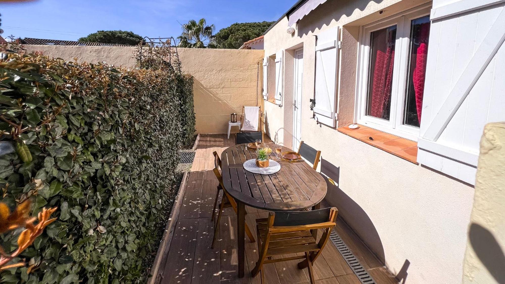 Reve D'Azur En Bord De Mer A La Nartelle Avec Piscine Dans La Residence, Terrasse, Bbq, 2 Chambres 2 Sdb Logement De 35M2 Draps Inclus Sainte-Maxime Eksteriør billede