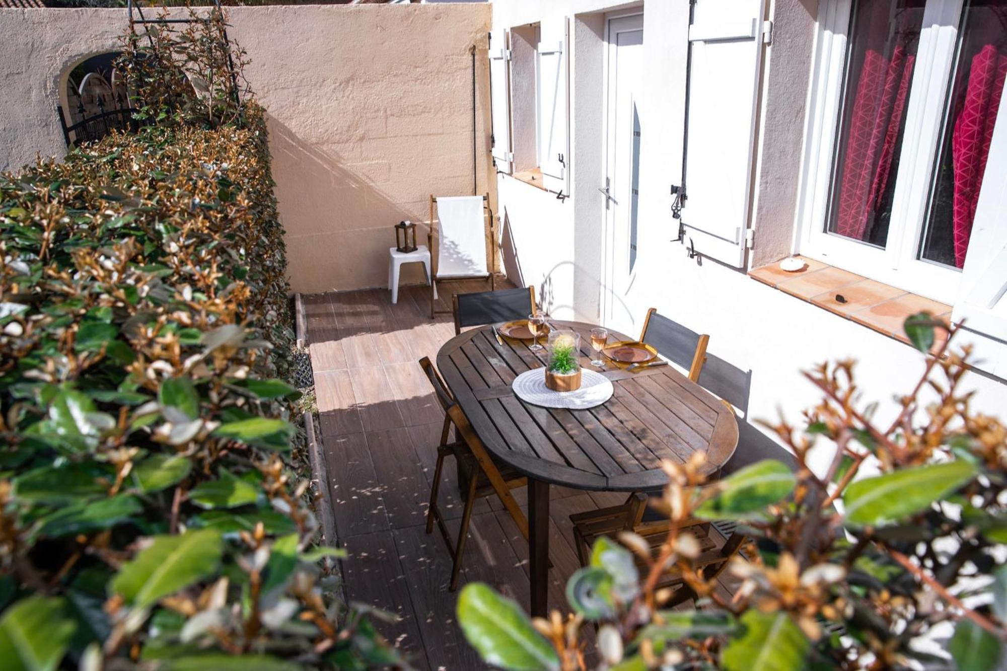 Reve D'Azur En Bord De Mer A La Nartelle Avec Piscine Dans La Residence, Terrasse, Bbq, 2 Chambres 2 Sdb Logement De 35M2 Draps Inclus Sainte-Maxime Eksteriør billede
